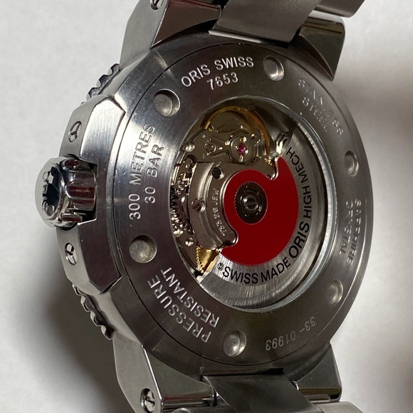 Men’s Oris Aquis Date 43mm Watch - Picture 7 of 16